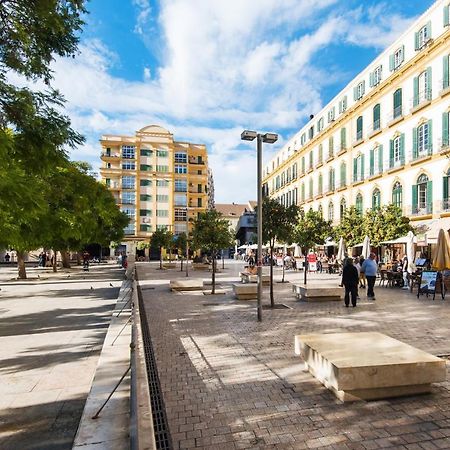 The 1St Corner Central Apartments Malaga Bagian luar foto