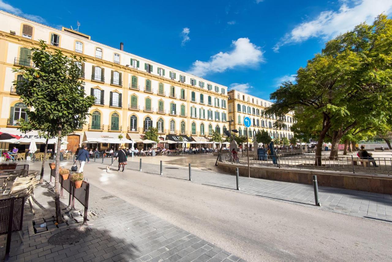 The 1St Corner Central Apartments Malaga Bagian luar foto