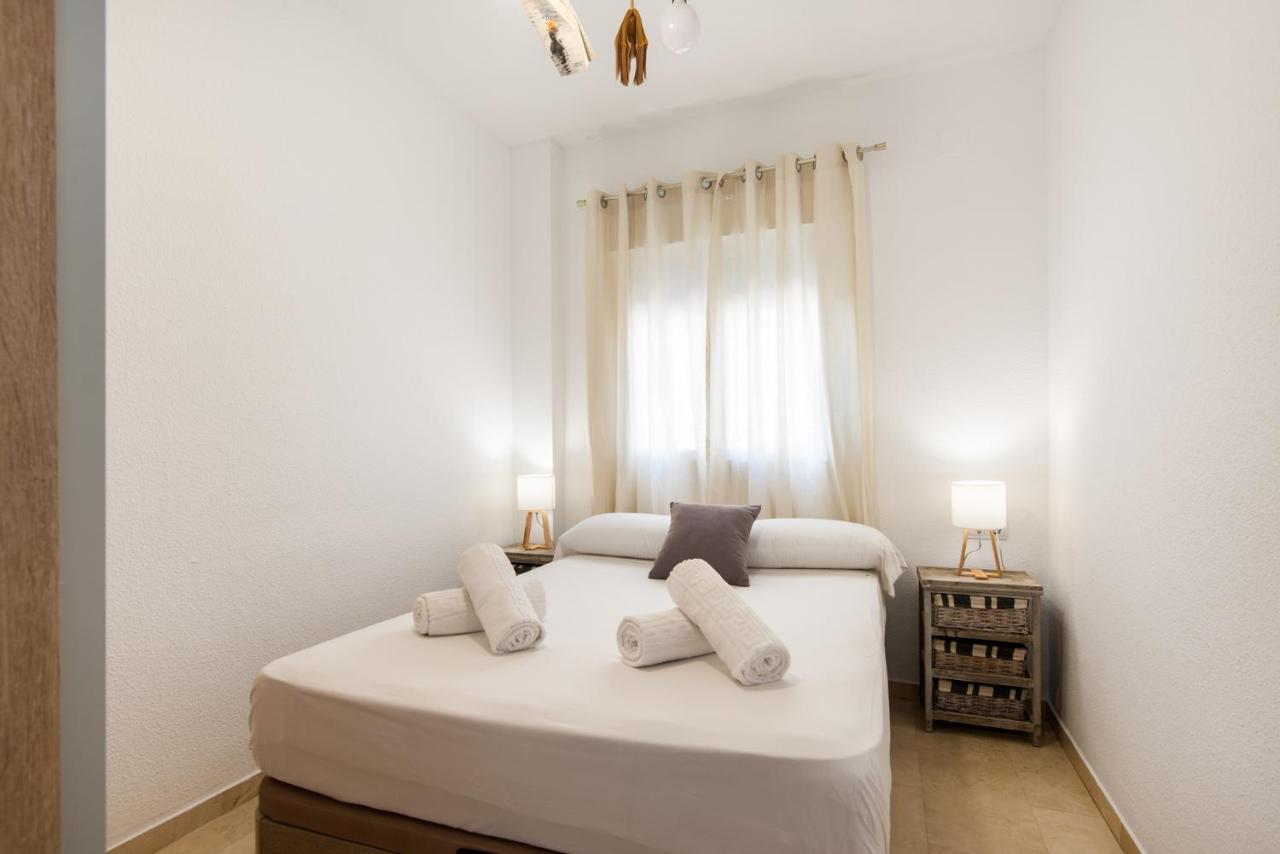 The 1St Corner Central Apartments Malaga Bagian luar foto