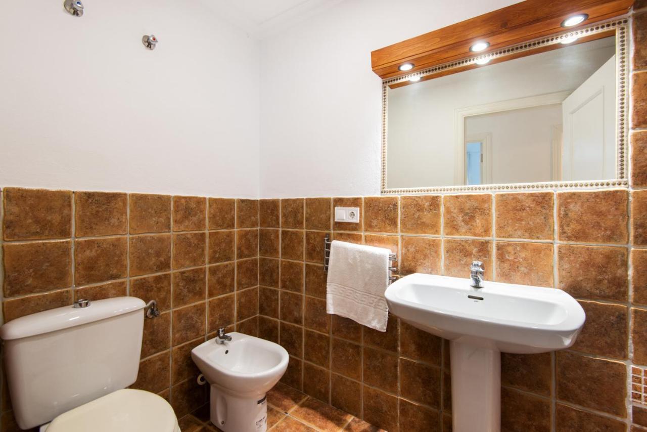 The 1St Corner Central Apartments Malaga Bagian luar foto