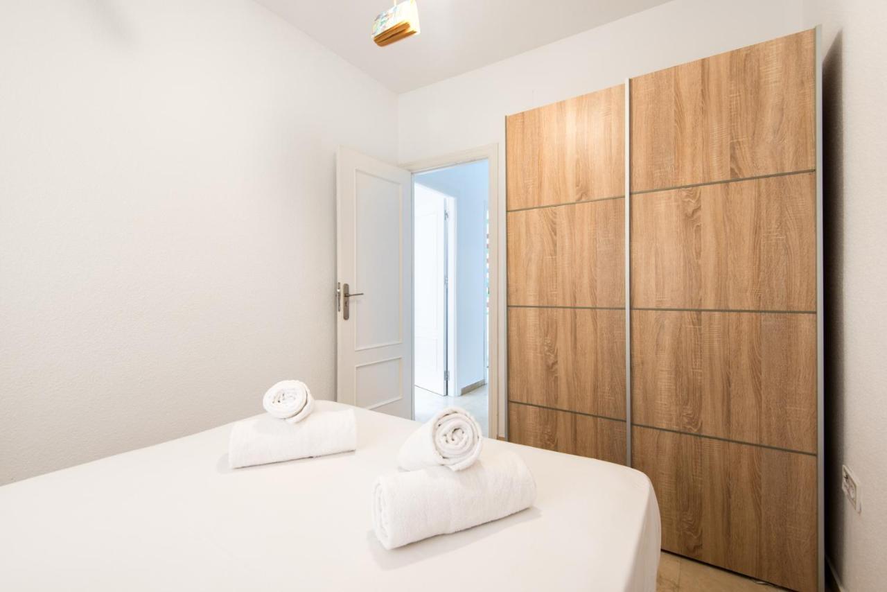 The 1St Corner Central Apartments Malaga Bagian luar foto