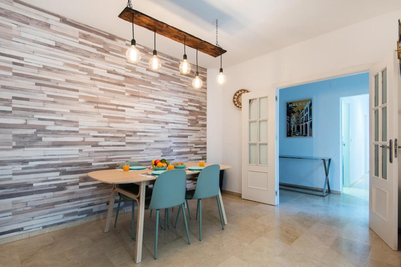 The 1St Corner Central Apartments Malaga Bagian luar foto