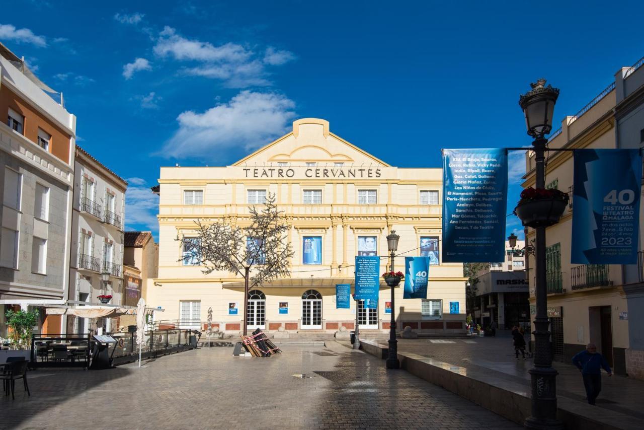 The 1St Corner Central Apartments Malaga Bagian luar foto