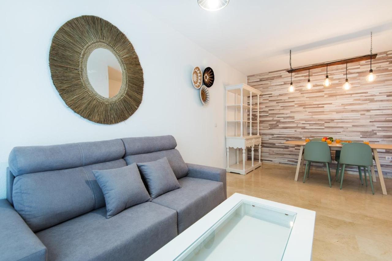 The 1St Corner Central Apartments Malaga Bagian luar foto